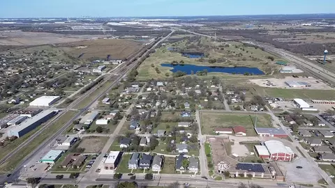 205 E 5th St, Ferris, TX 75125 photo 6