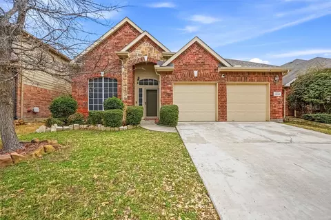 1032 Shearwater Ave, Aubrey, TX 76227