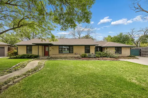 1131 Wicklow Dr, Dallas, TX 75218