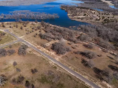 800 Waters Edge Way, Dodd City, TX 75438