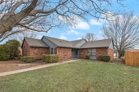 1362 Southridge Dr, Lancaster, TX 75146