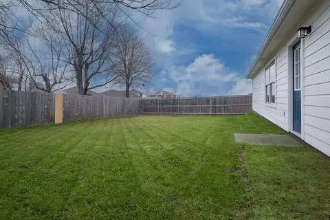 Exterior - 135 Jackson Dr, Terrell, TX 75160 photo 5 of 5