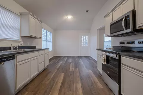 Entry Way - 135 Jackson Dr, Terrell, TX 75160 photo 2 of 2