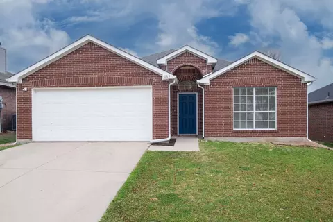 135 Jackson Dr, Terrell, TX 75160