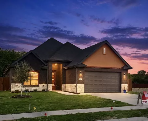 117 Yvonne St, Red Oak, TX 75154
