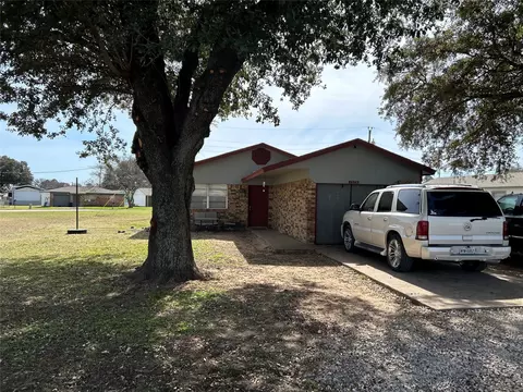 1576 Reef Dr, Pelican Bay, TX 76020