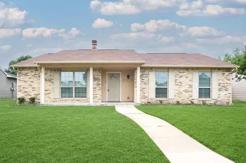 5613 Truitt St, The Colony, TX 75056