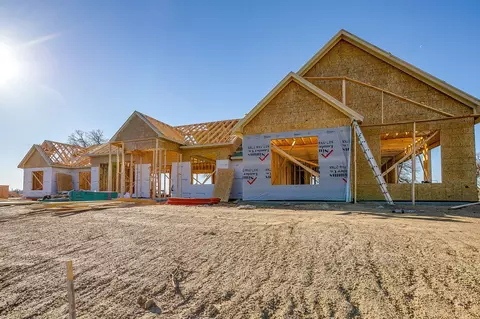 657 S Sugartree Dr, Lipan, TX 76462