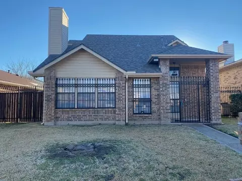 2716 Oak Bend Ln, Dallas, TX 75227