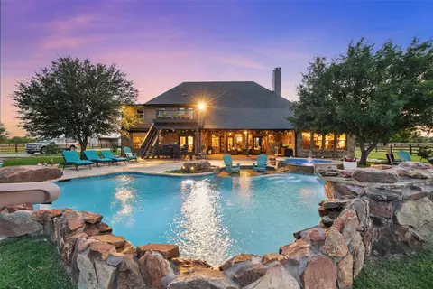 12201 Madison Ln, Justin, TX 76247