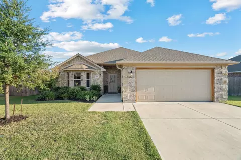 904 Sam St, Springtown, TX 76082