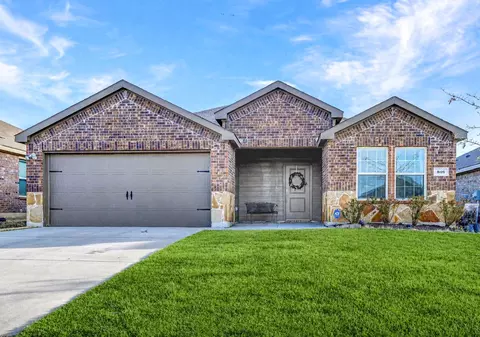 816 Glover Dr, Aubrey, TX 76227