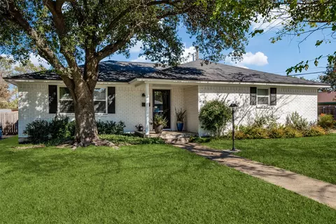 2410 Saint Francis Ave, Dallas, TX 75228