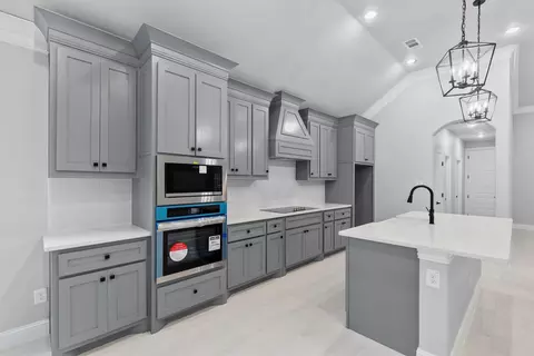 3306 Kari Ln, Greenville, TX 75402
