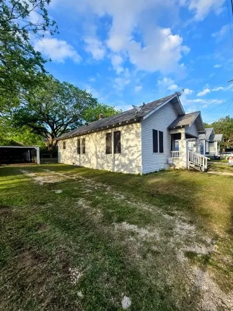 215 Bell St, Gainesville, TX 76240