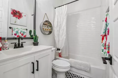Bath - 6725 Elderberry Way, Argyle, TX 76226 photo 1 of 6