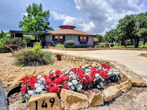 149 Bay Roc Ln, Runaway Bay, TX 76426