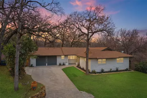 608 W Redbud Dr, Hurst, TX 76053