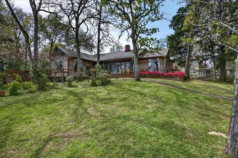 125 Lark Dr, Enchanted Oaks, TX 75156