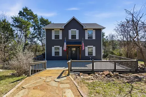 1205 Comanche Cove Dr, Granbury, TX 76048