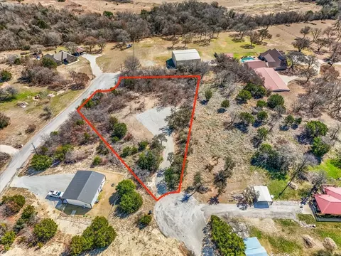 112 Valley View Ct, Springtown, TX 76082