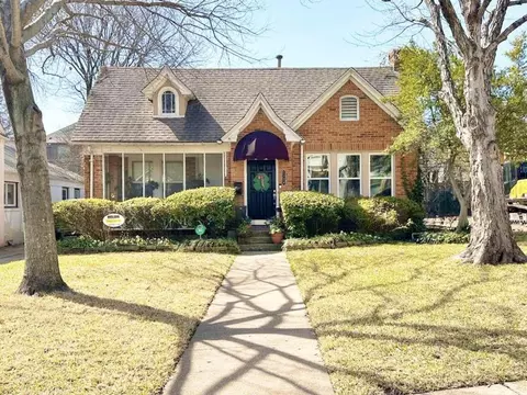 7124 Casa Loma Ave, Dallas, TX 75214