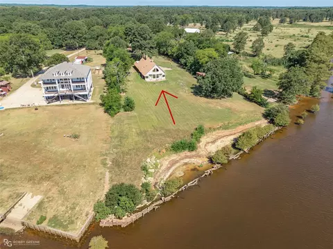 10307 Pirogue Rd, Oil City, LA 71061