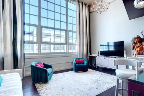 2600 W 7th St #1807, Fort Worth, TX 76107