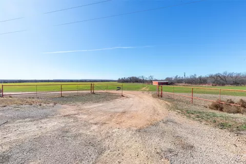1916 Hwy 283, Old Glory, TX 79540
