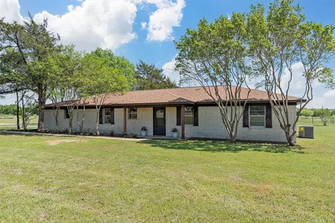 2988 Old Axtell Rd, Axtell, TX 76624