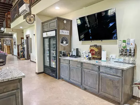 Kitchen - 1990 Jim Harry Loop, Sunset, TX 76270 photo 3 of 4