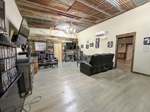 Living - 1990 Jim Harry Loop, Sunset, TX 76270 photo 3 of 4