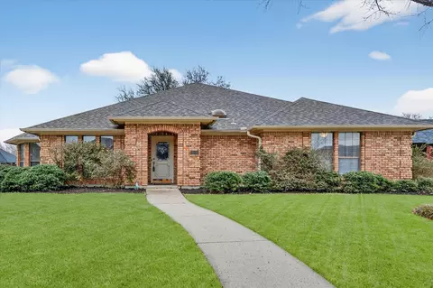 1406 Spyglass Dr, Mansfield, TX 76063