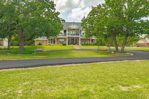 1218 Meander Rd, Granbury, TX 76049