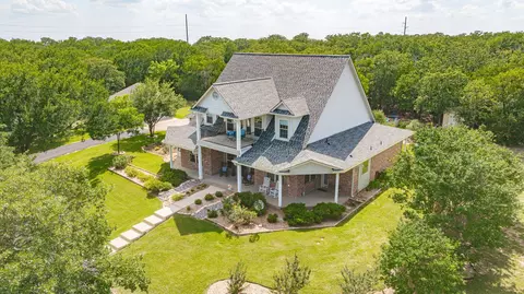 1218 Meander Rd, Granbury, TX 76049
