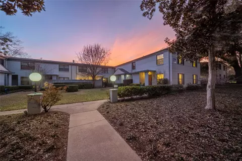5027 N Hall St, Dallas, TX 75235