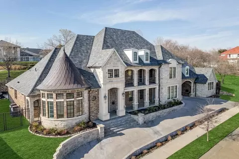 1116 Excalibur Blvd, Lewisville, TX 75056