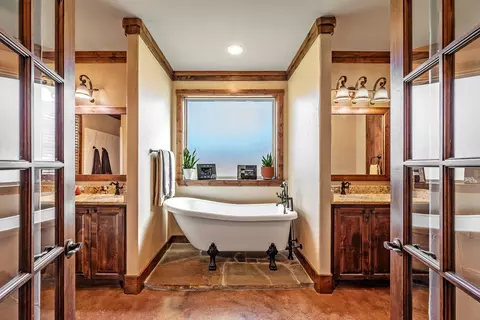 Bath - 1011 Red Rd, Howe, TX 75459 photo 4 of 4