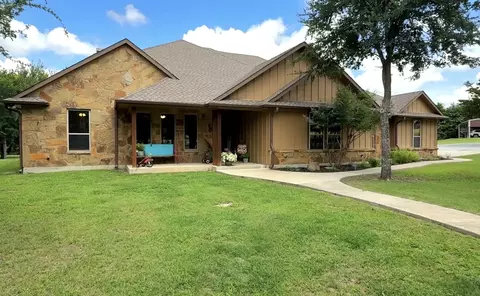 1011 Red Rd, Howe, TX 75459