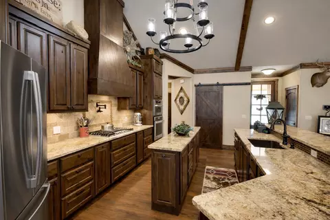 Kitchen - 1011 Red Rd, Howe, TX 75459 photo 2 of 4