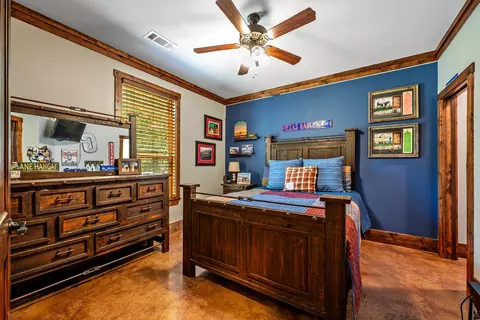 Bedroom - 1011 Red Rd, Howe, TX 75459 photo 4 of 6