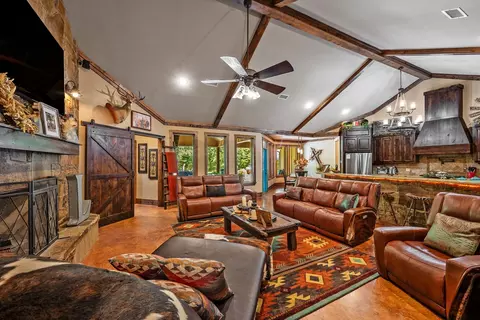 Living - 1011 Red Rd, Howe, TX 75459 photo 1 of 5
