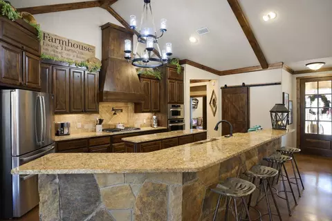 Kitchen - 1011 Red Rd, Howe, TX 75459 photo 3 of 4