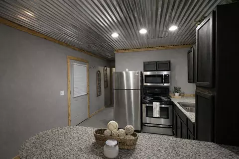 Kitchen - 1011 Red Rd, Howe, TX 75459 photo 4 of 4