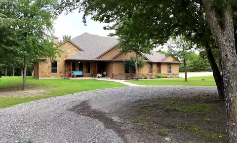Exterior - 1011 Red Rd, Howe, TX 75459 photo 2 of 6