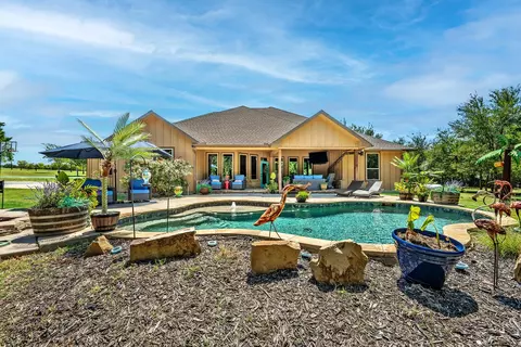 1011 Red Rd, Howe, TX 75459