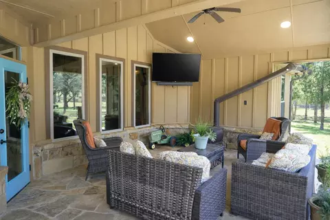 Exterior - 1011 Red Rd, Howe, TX 75459 photo 6 of 6