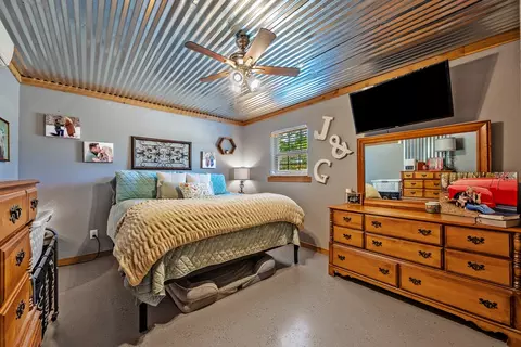 Bedroom - 1011 Red Rd, Howe, TX 75459 photo 6 of 6
