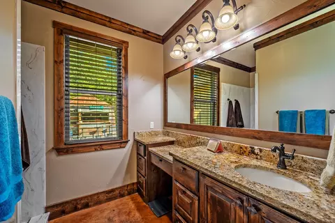 Bath - 1011 Red Rd, Howe, TX 75459 photo 3 of 4