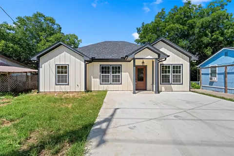 211 Lopez St, Bellmead, TX 76705